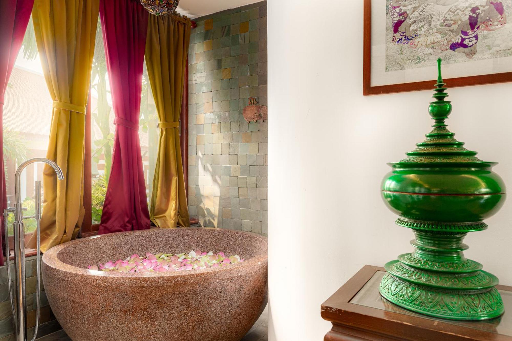 Montra Nivesha Residence And Art Siem Reap Extérieur photo
