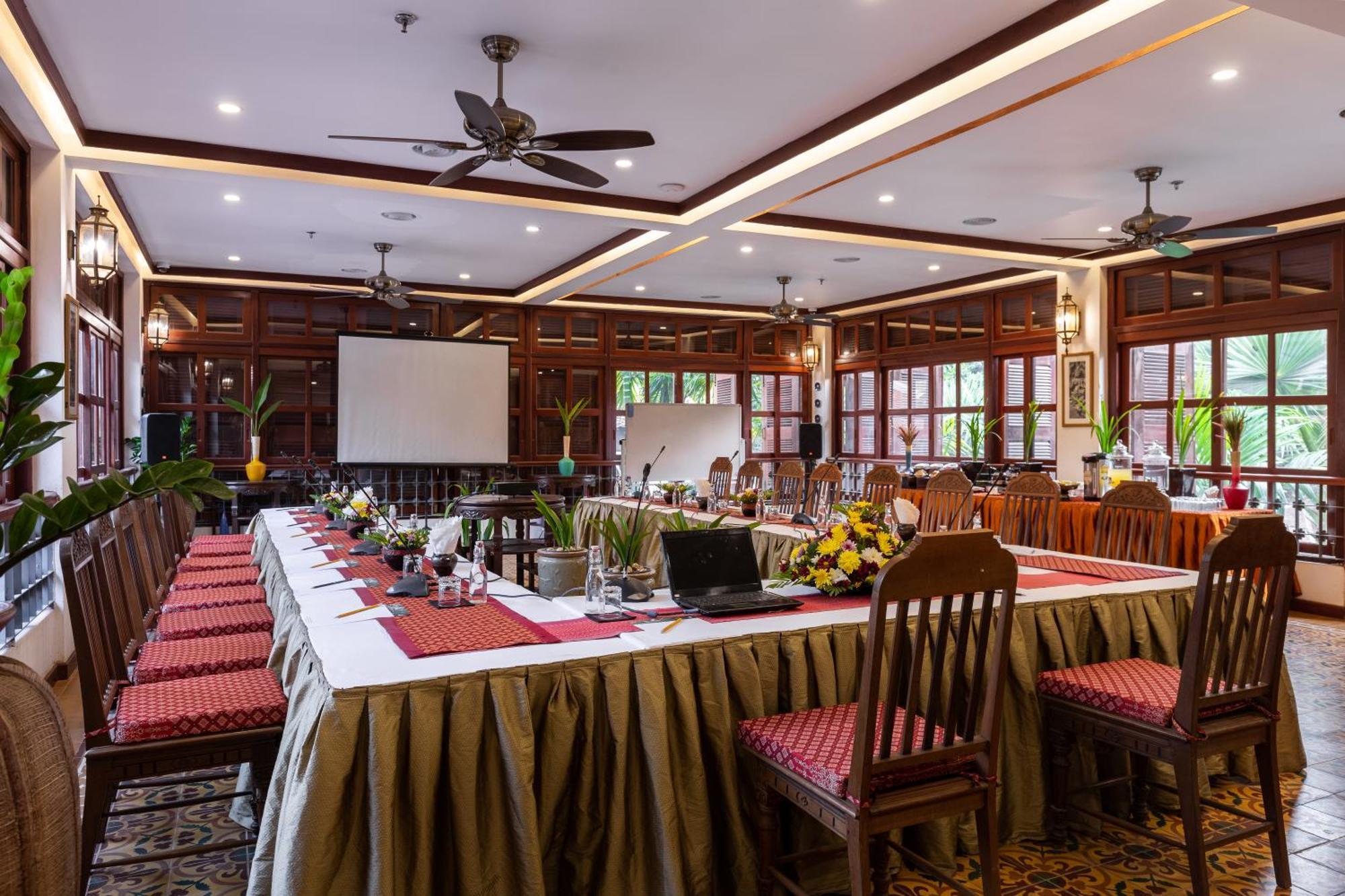 Montra Nivesha Residence And Art Siem Reap Extérieur photo